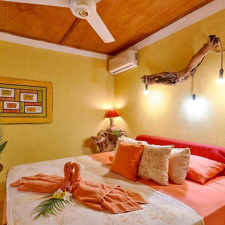 Chalet Tropical Hotel & Restaurant-Pizzeria Las Galeras Bagian luar foto