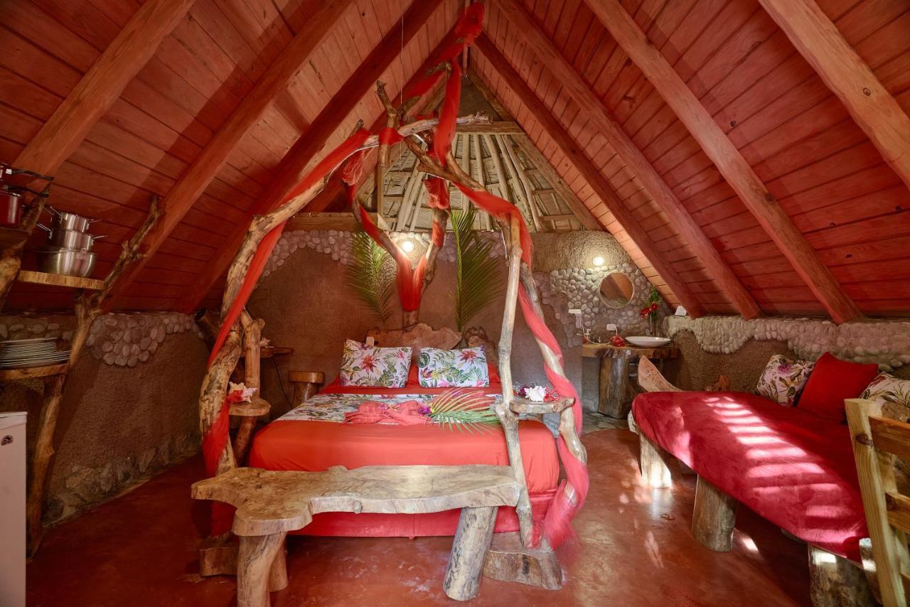 Chalet Tropical Hotel & Restaurant-Pizzeria Las Galeras Bagian luar foto