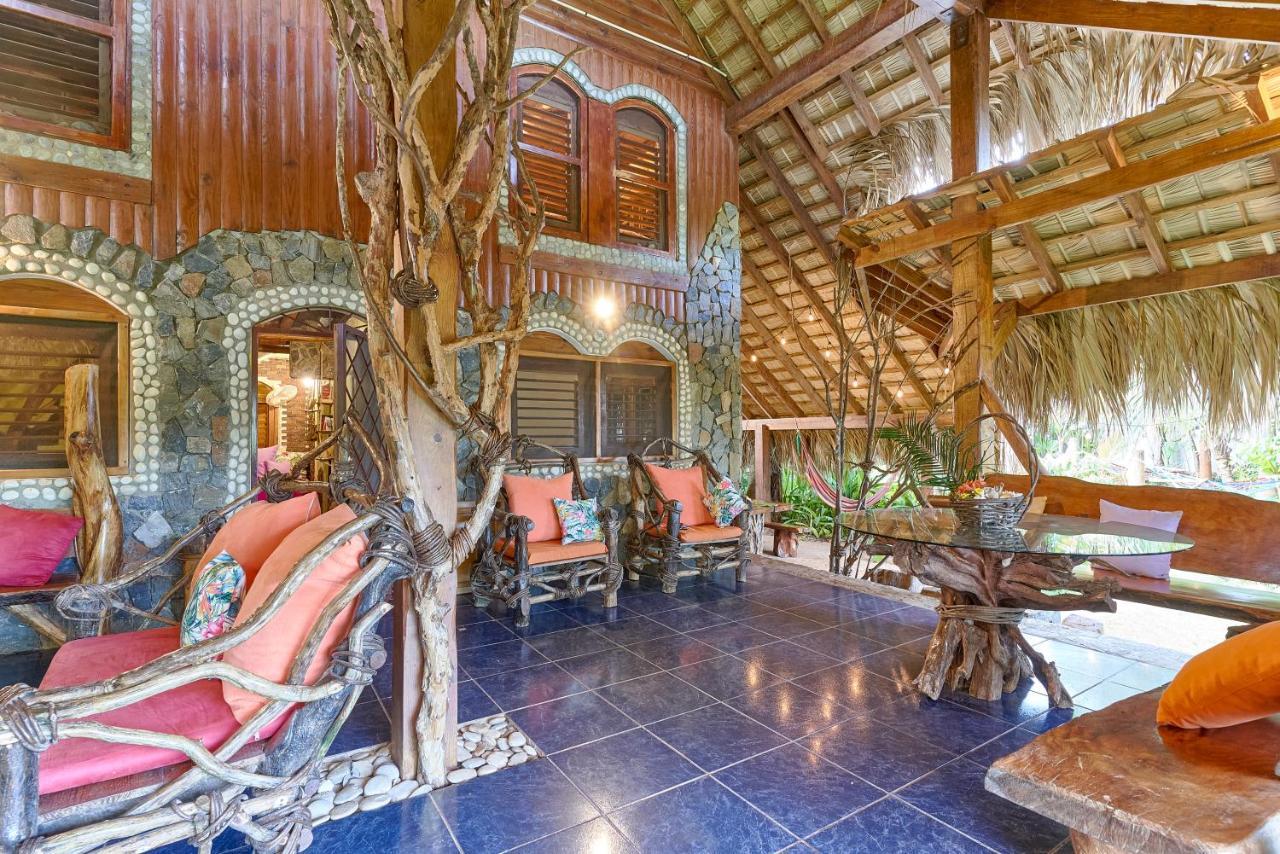 Chalet Tropical Hotel & Restaurant-Pizzeria Las Galeras Bagian luar foto