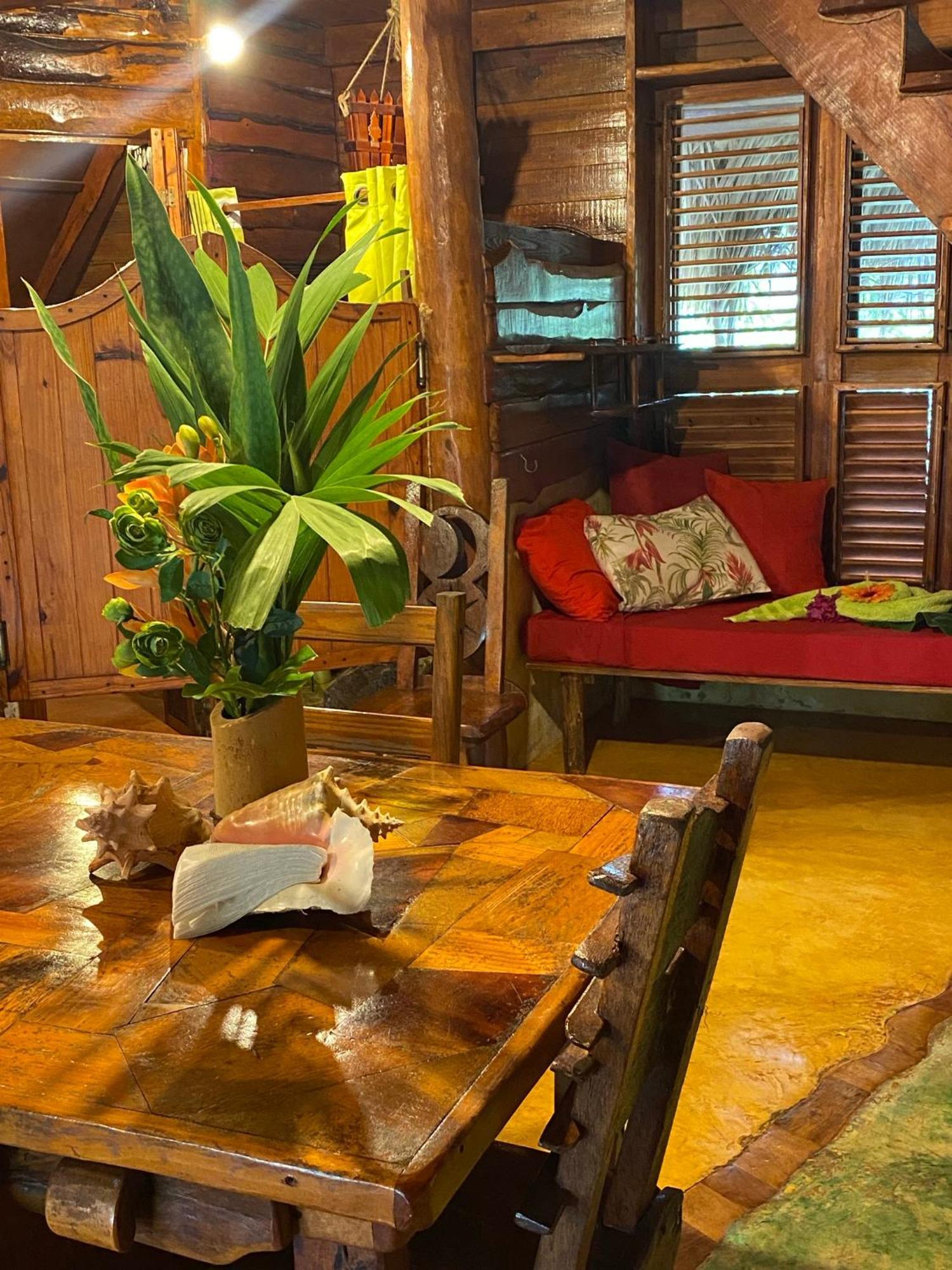 Chalet Tropical Hotel & Restaurant-Pizzeria Las Galeras Bagian luar foto